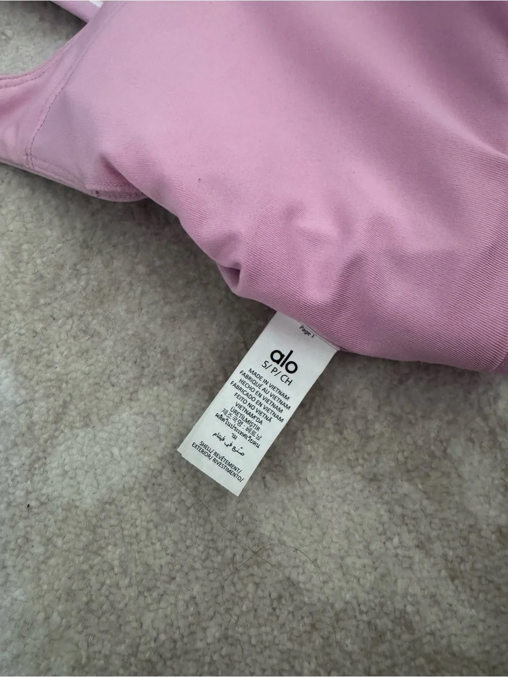 ALO Yoga light pink